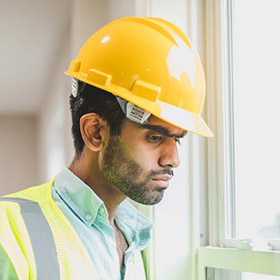 Nosotros worker 3